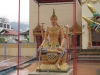 Около входа в храм с лежачим Буддой